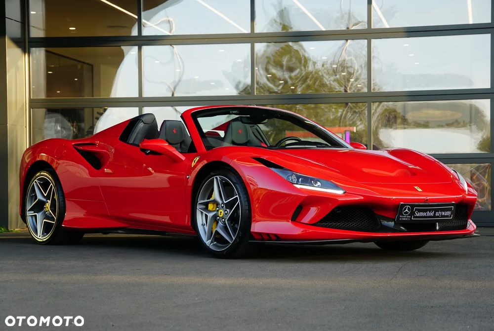 Ferrari F8 Spider - 9
