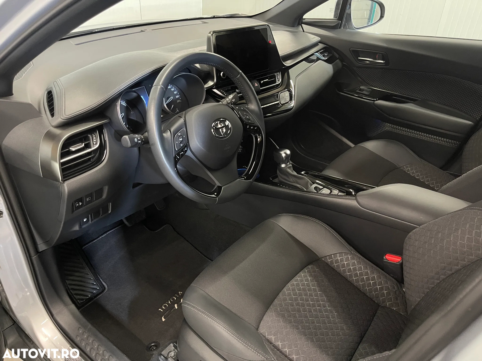 Toyota C-HR 2.0 HSD 184 CP 4x2 CVT Style - 5