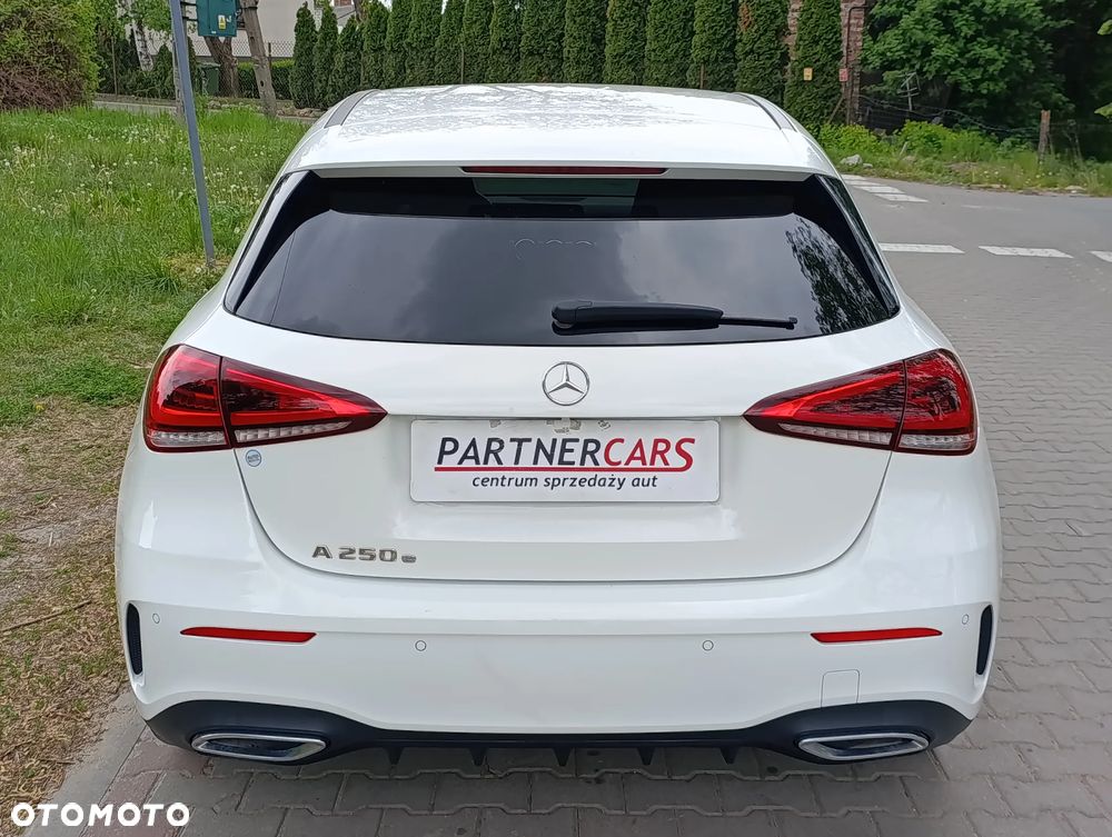 Mercedes-Benz Klasa A 250 E AMG Line 8G-DCT - 9