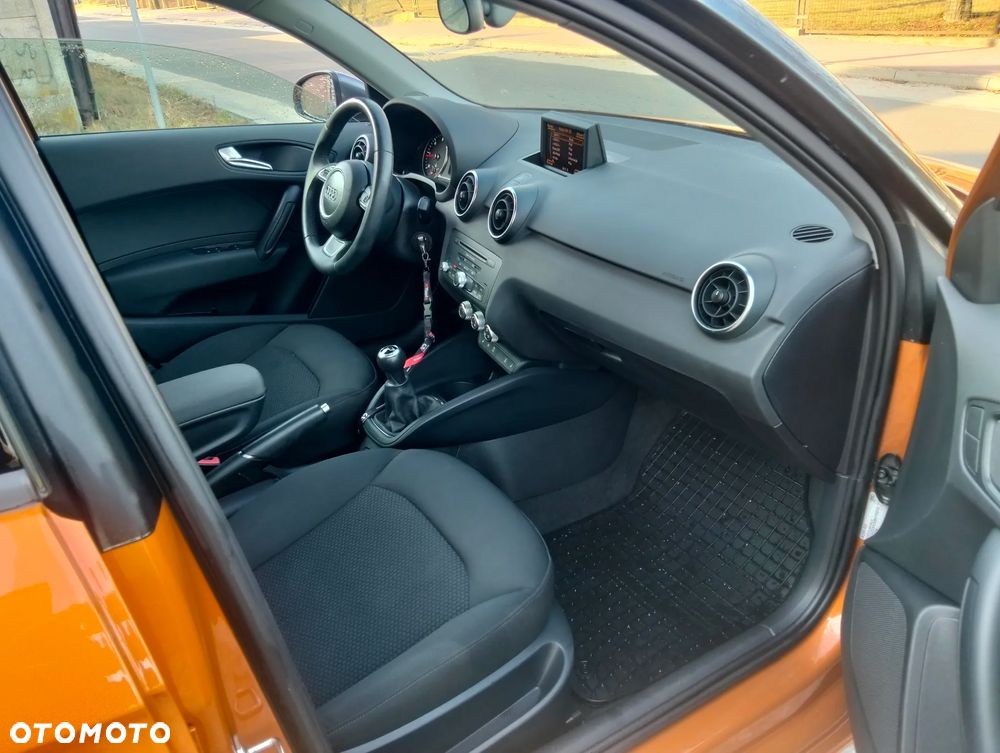 Audi A1 Sportback 1.6 TDI design - 6