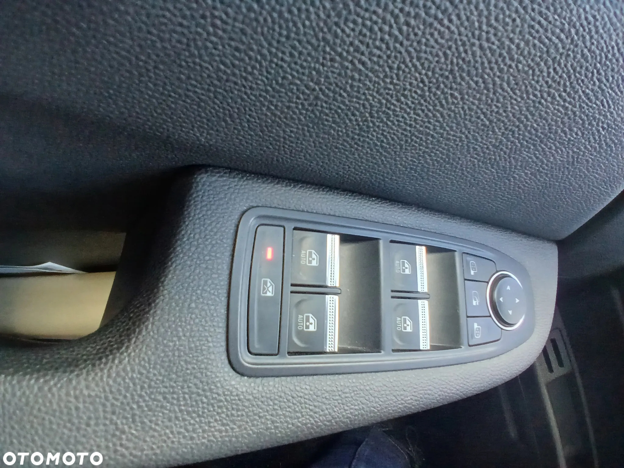 Renault Clio TCe 100 EXPERIENCE - 14