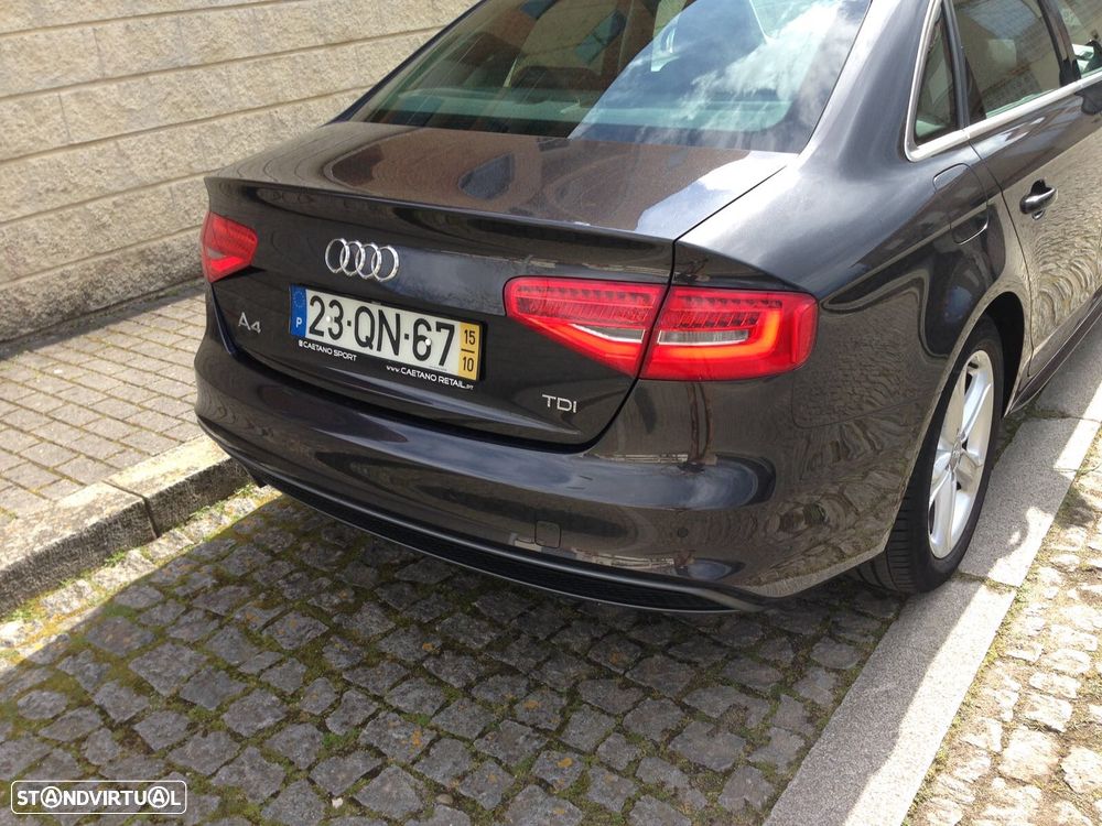 Audi A4 2.0 TDI Business Line S-line - 1