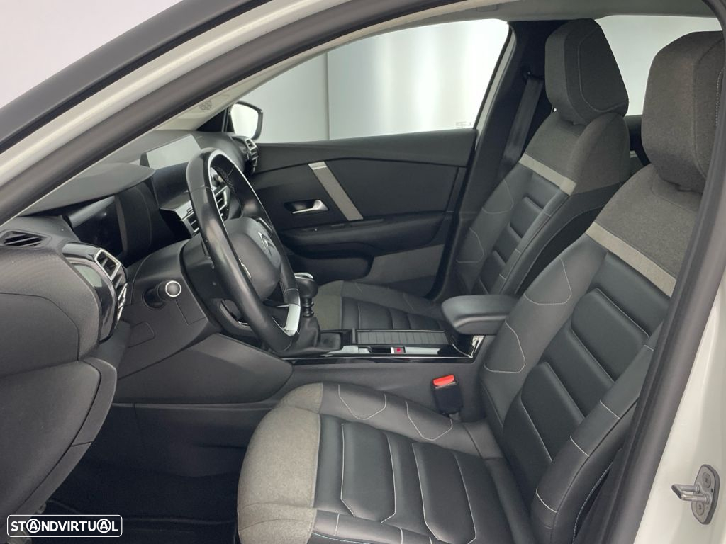 Citroën C4 1.2 PureTech Shine - 11
