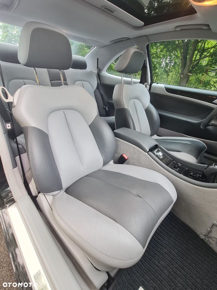 Mercedes-Benz CLK - 23