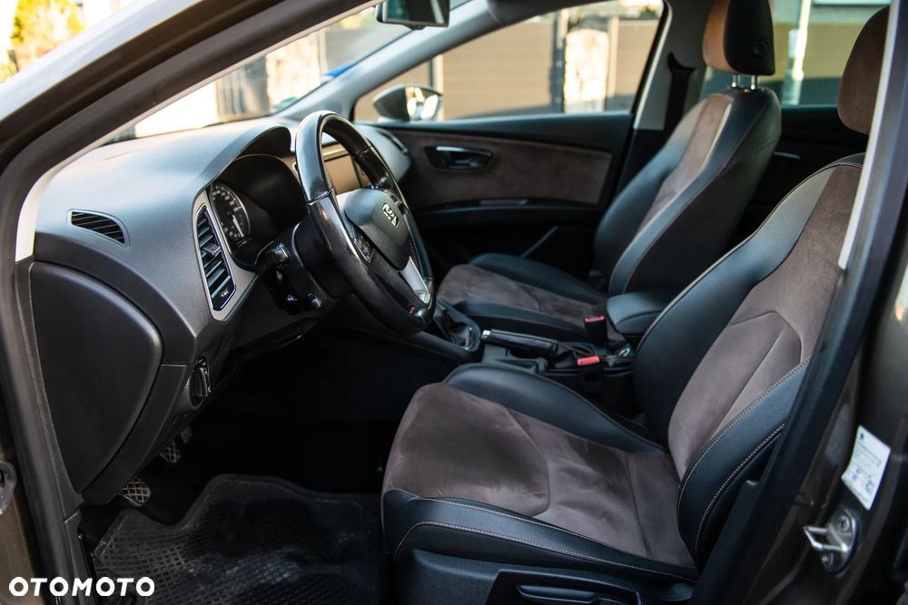 Seat Leon 2.0 TDI Xcellence S&S - 17