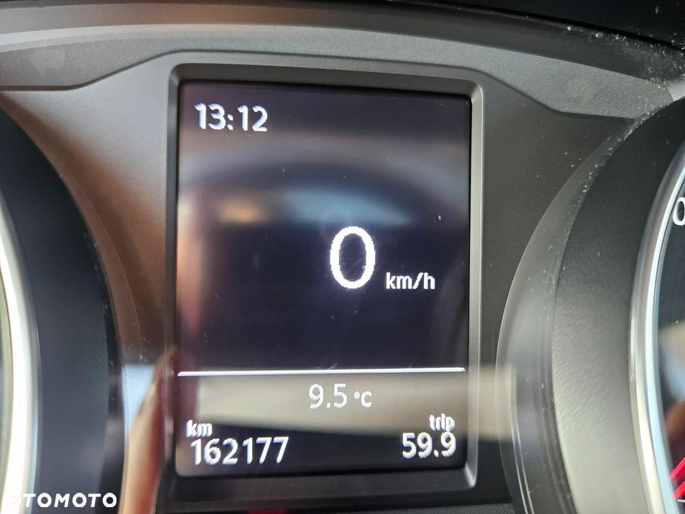 Volkswagen Passat 2.0 TDI BMT Comfortline - 28