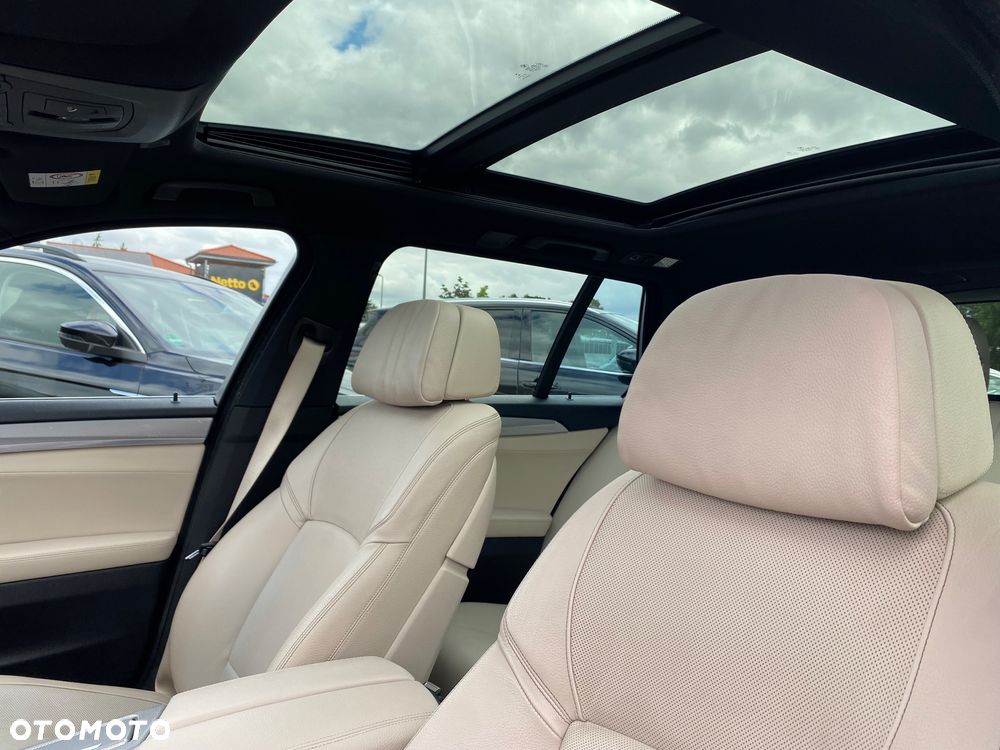 BMW Seria 5 520d Touring - 25