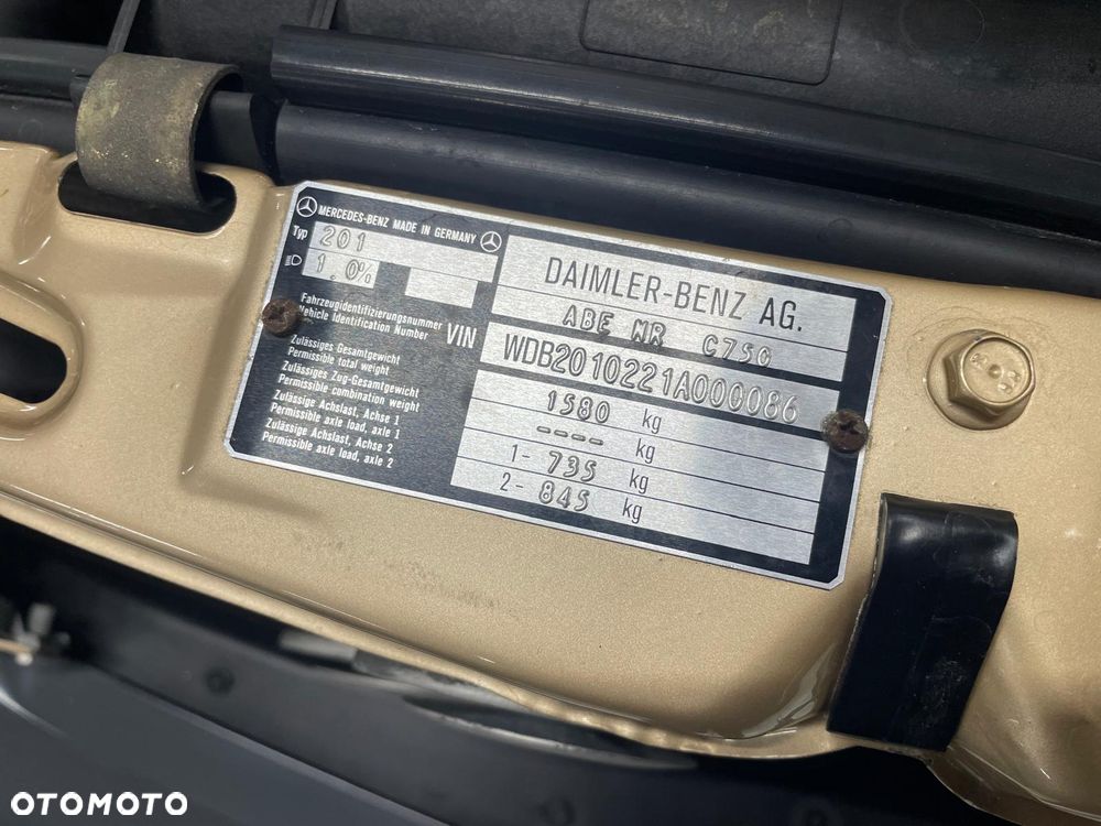 Mercedes-Benz W201 (190) - 18