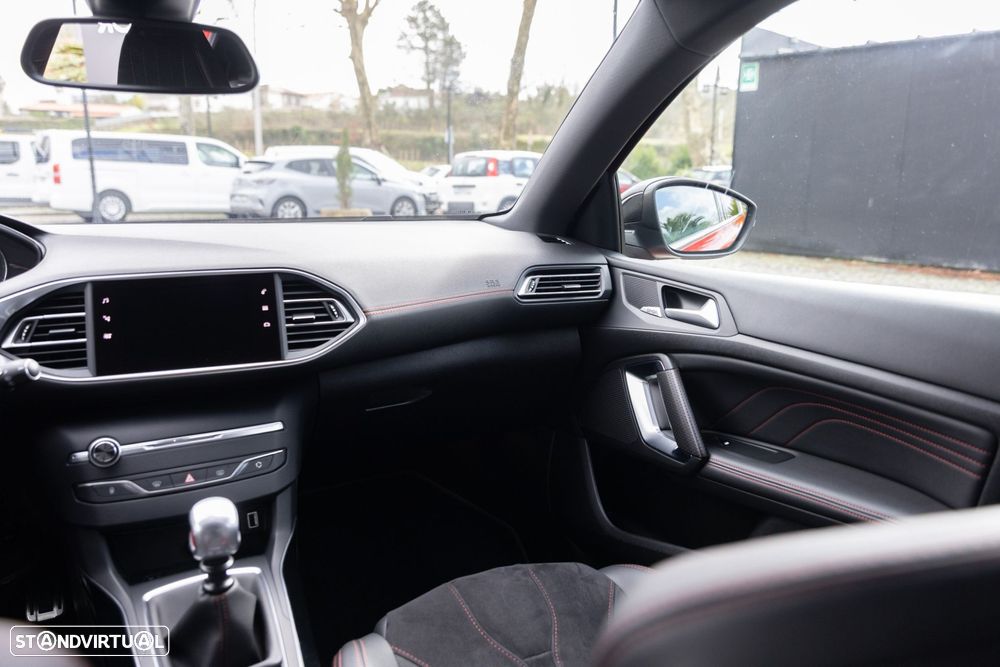 Peugeot 308 1.6 e-THP GTi - 16