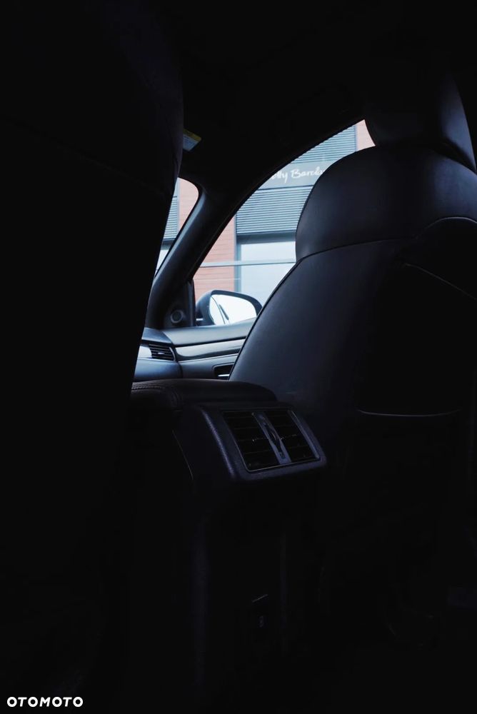 Mitsubishi Outlander - 15