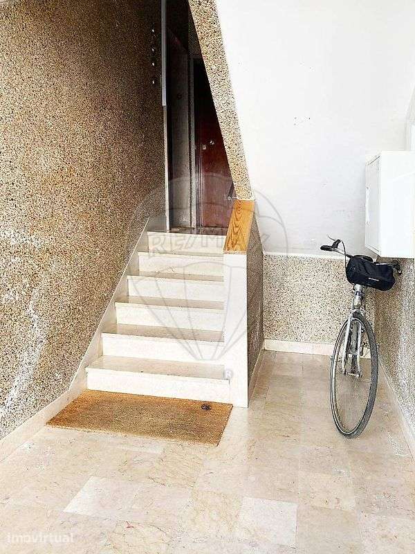 Apartamento T2 para arrendamento - Grande imagem: 2/10