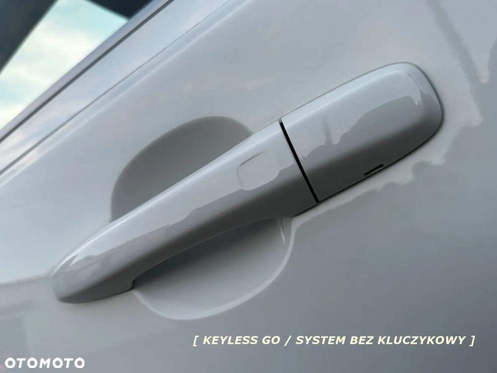 Volvo V40 D3 Geartronic RDesign - 16