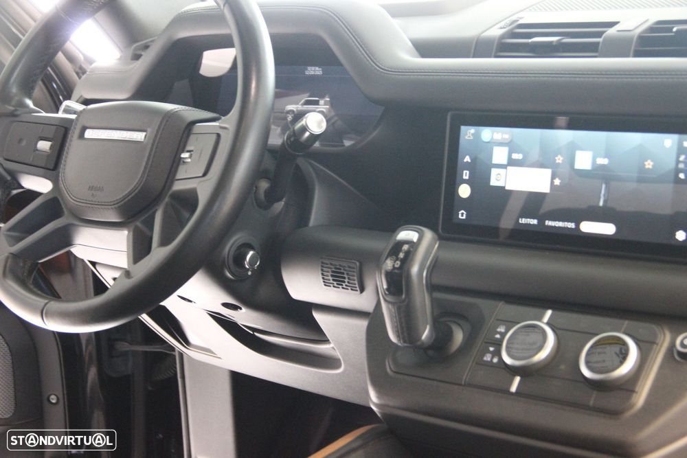 Land Rover Defender 3.0 I6 110 AWD X-Dynamic HSE - 15