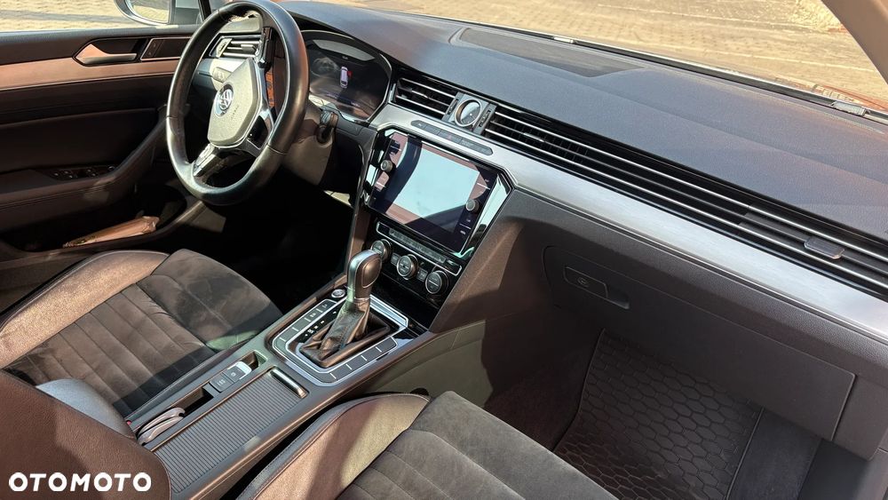 Volkswagen Passat - 9