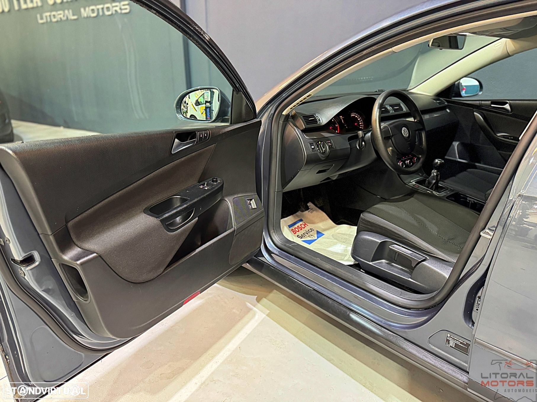 VW Passat Variant 1.6 TDI Trendline - 12