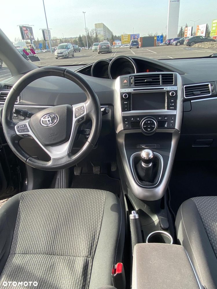 Toyota Verso 1.8 Premium 7os - 15