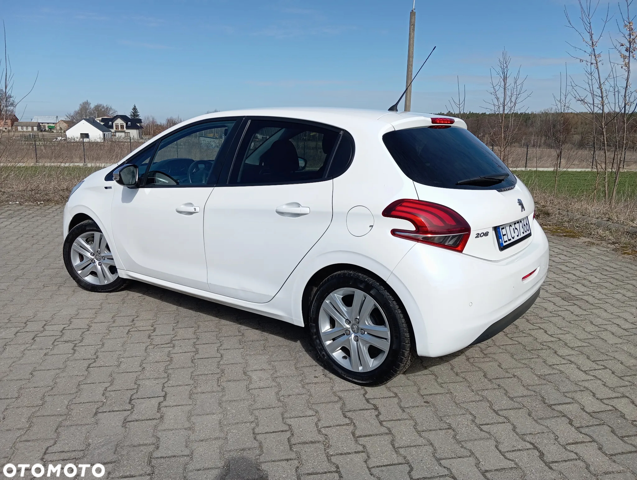Peugeot 208 1.2 PureTech Active - 4