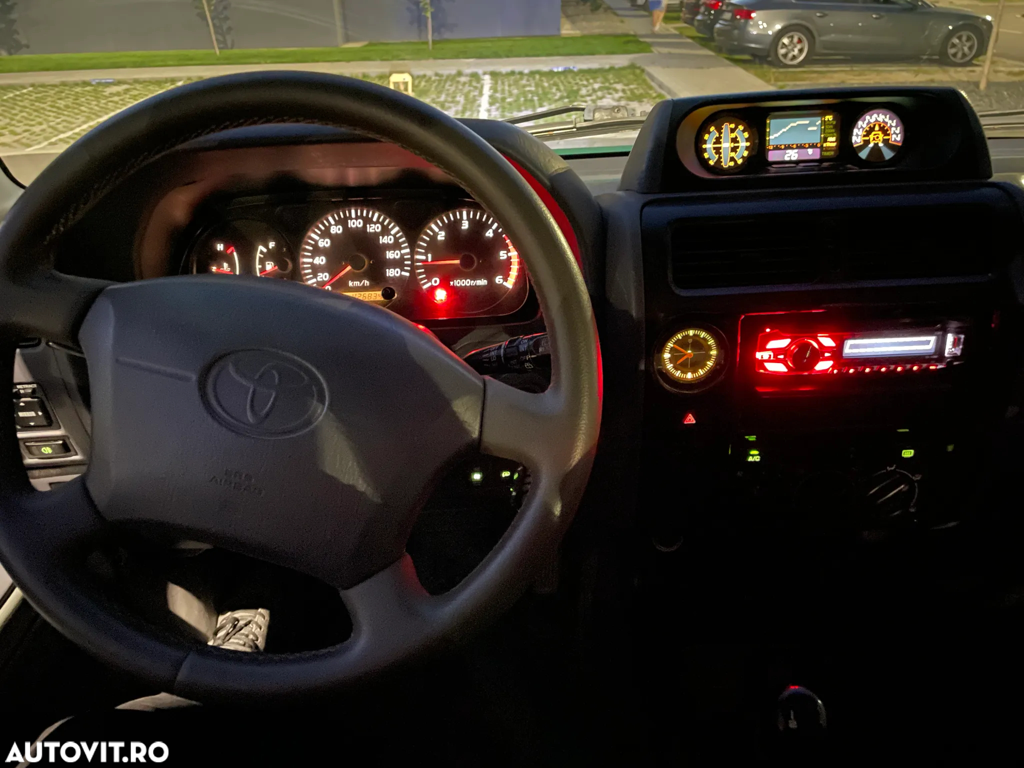 Toyota Land Cruiser - 11