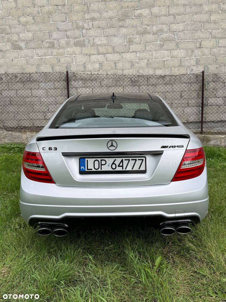Mercedes-Benz Klasa C AMG 63 - 6