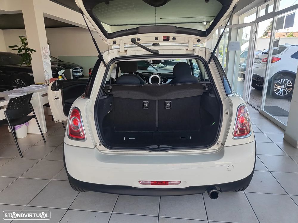 MINI 3 Portas One D - 16