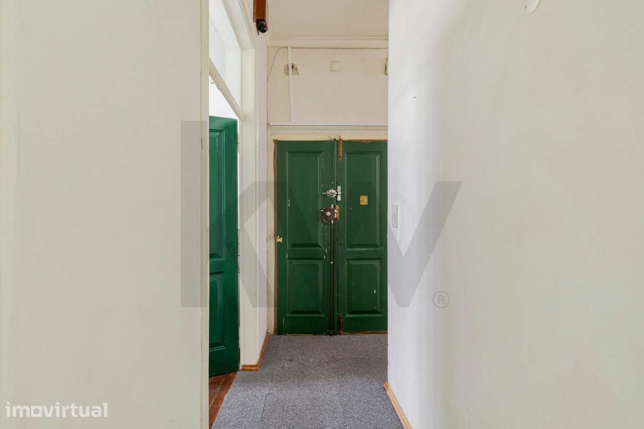 Apartamento de charme com logradouro no centro de Lisboa - Grande imagem: 3/24