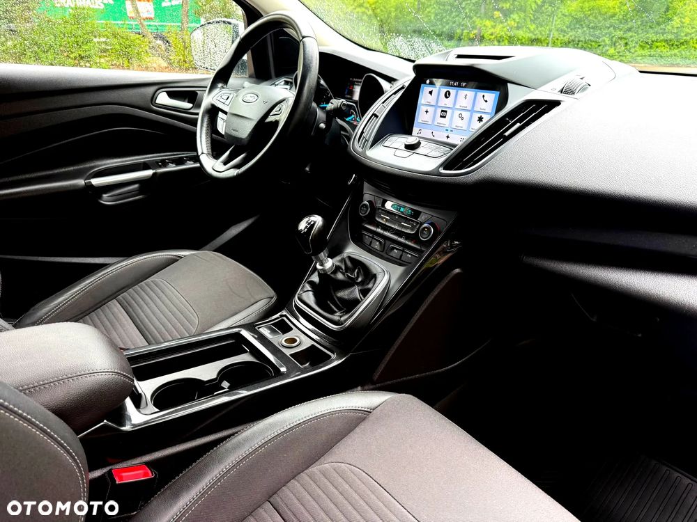 Ford Kuga 2.0 TDCi 2x4 Titanium - 15