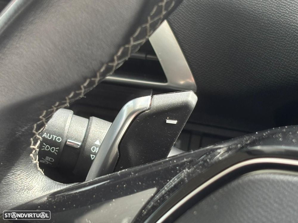 Peugeot 3008 1.6 Hybrid Allure Pack e-EAT8 - 24