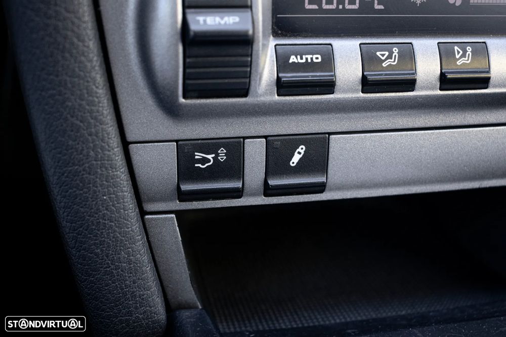 Porsche 911 Série F - 17