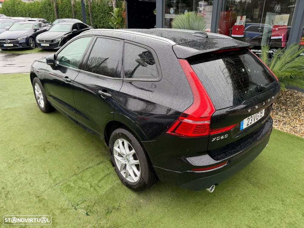 Volvo XC 60 2.0 D4 Momentum Geartronic - 12