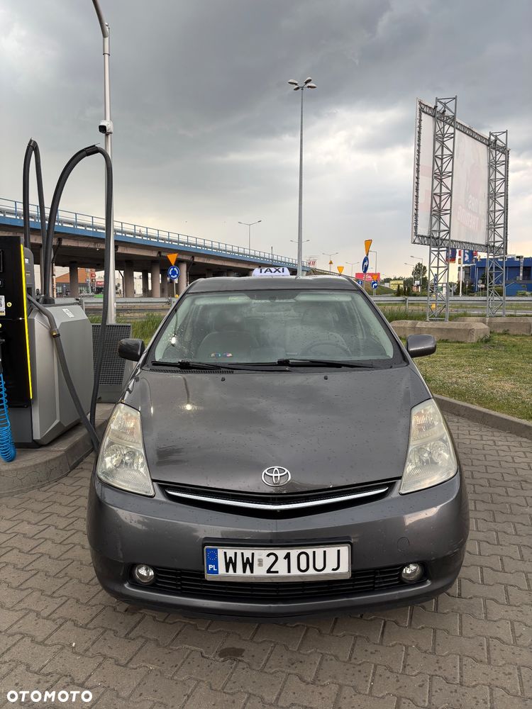 Toyota Prius - 3