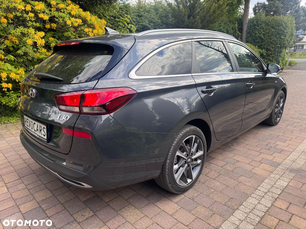 Hyundai i30 1.0 T-GDI 48V-Hybrid DCT Select - 11