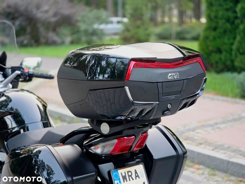 Yamaha FJR - 16