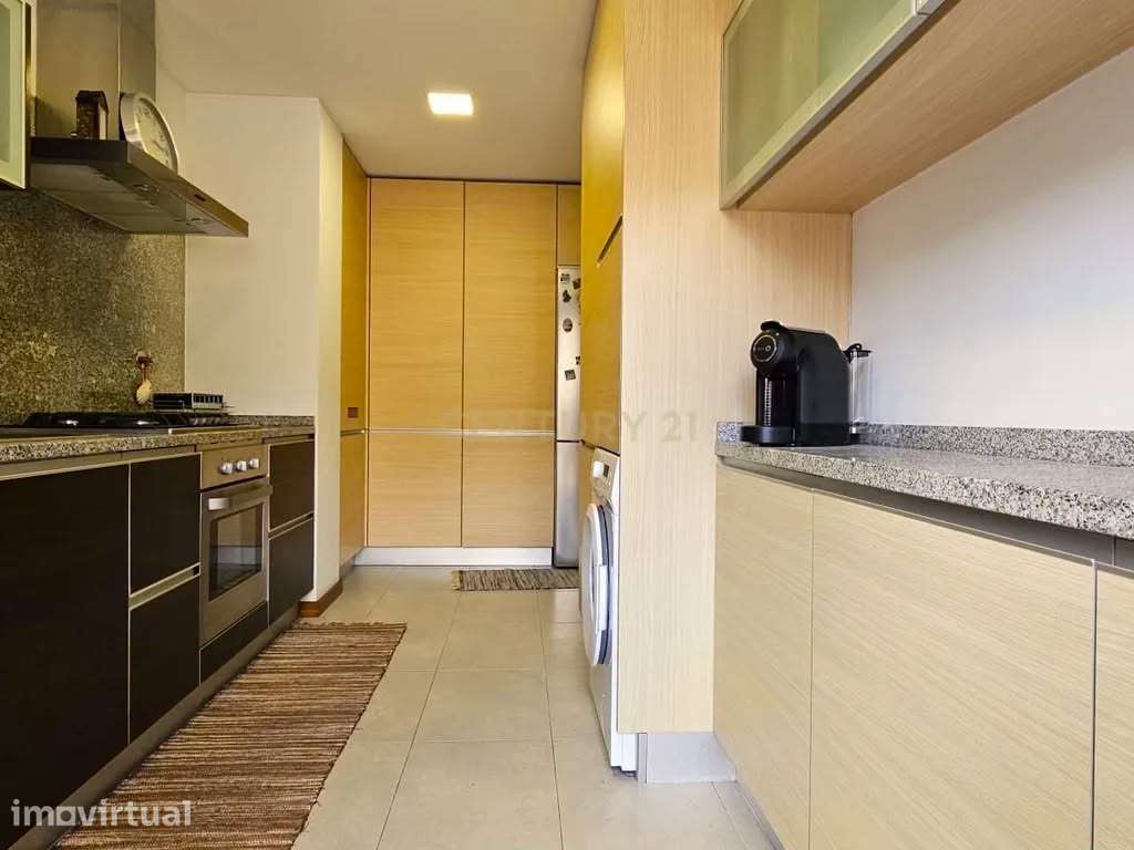 Apartamento com Três Quartos no Centro da Cidade da Póvoa de Varzim - Grande imagem: 5/22