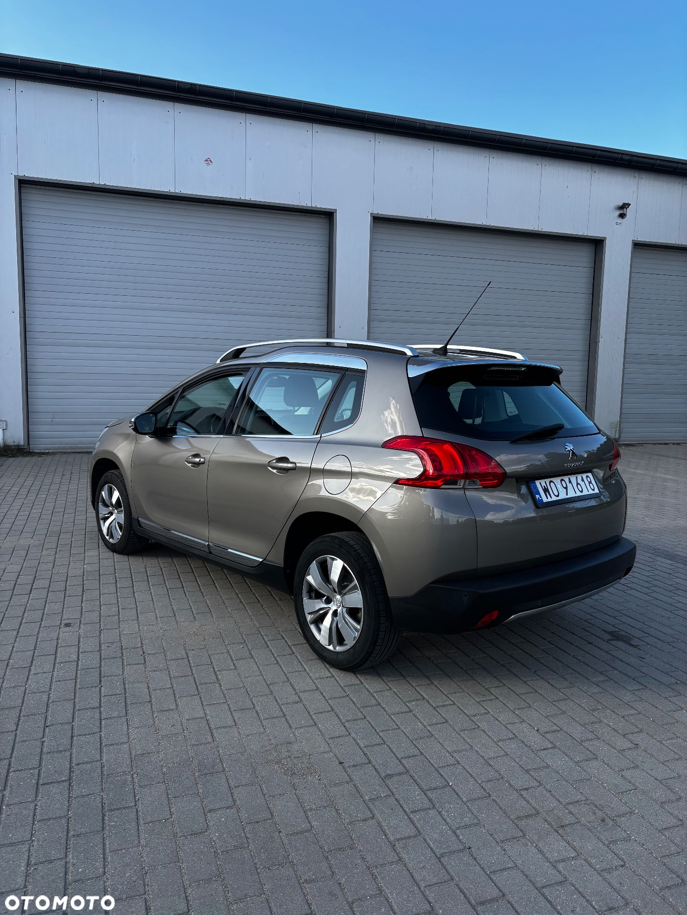 Peugeot 2008 1.2 Pure Tech GPF Allure S&S - 6