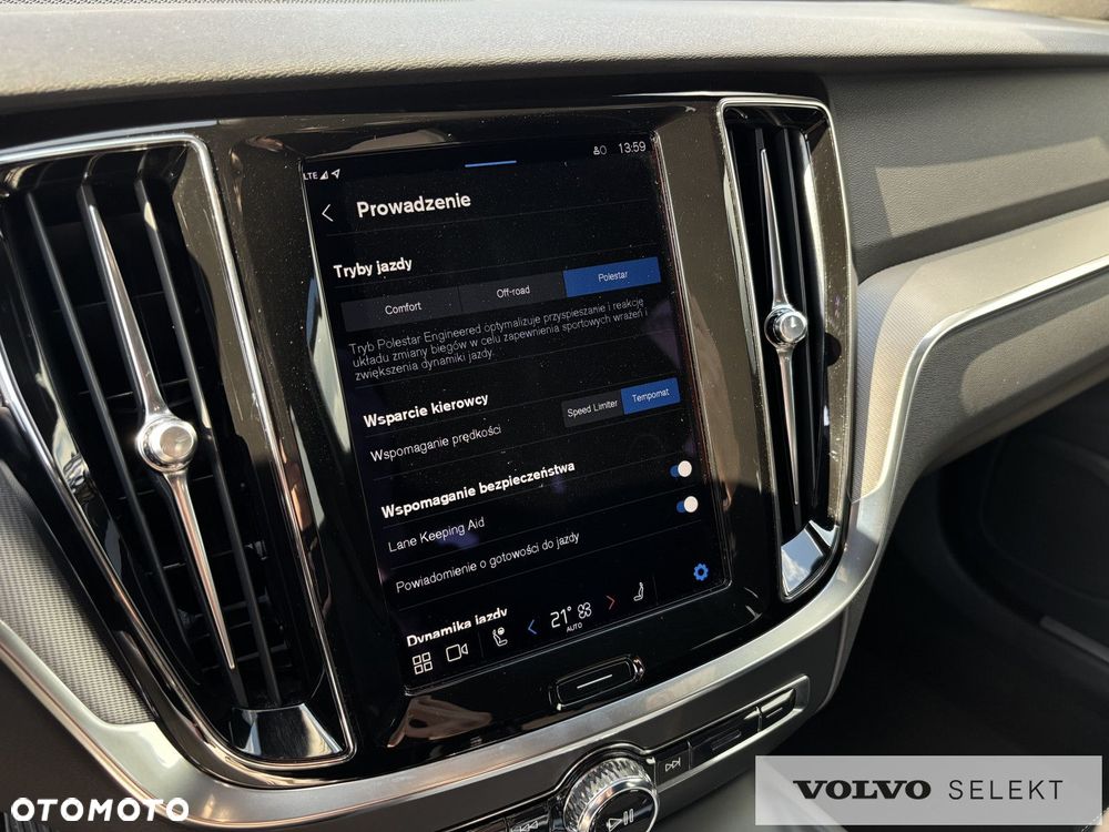 Volvo V60 Cross Country - 22