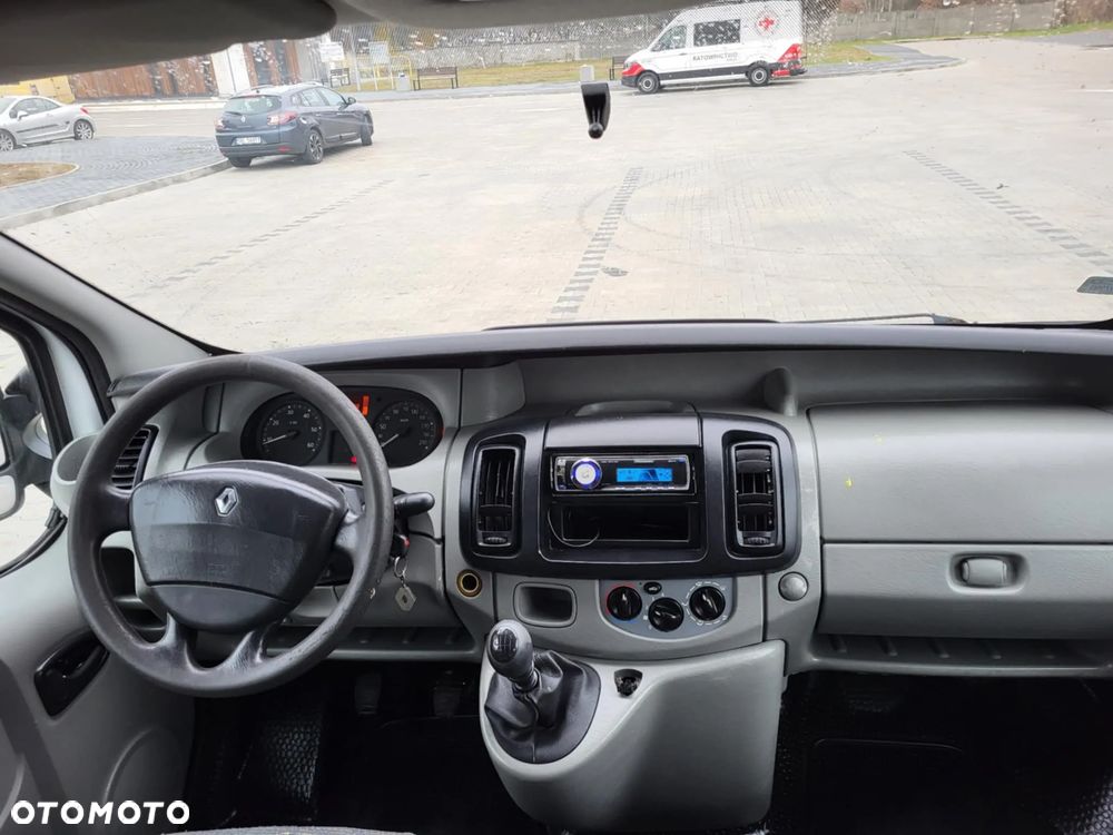 Renault Trafic - 17