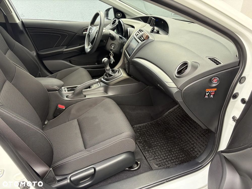Honda Civic 1.8 Lifestyle (Honda Connect+) - 12