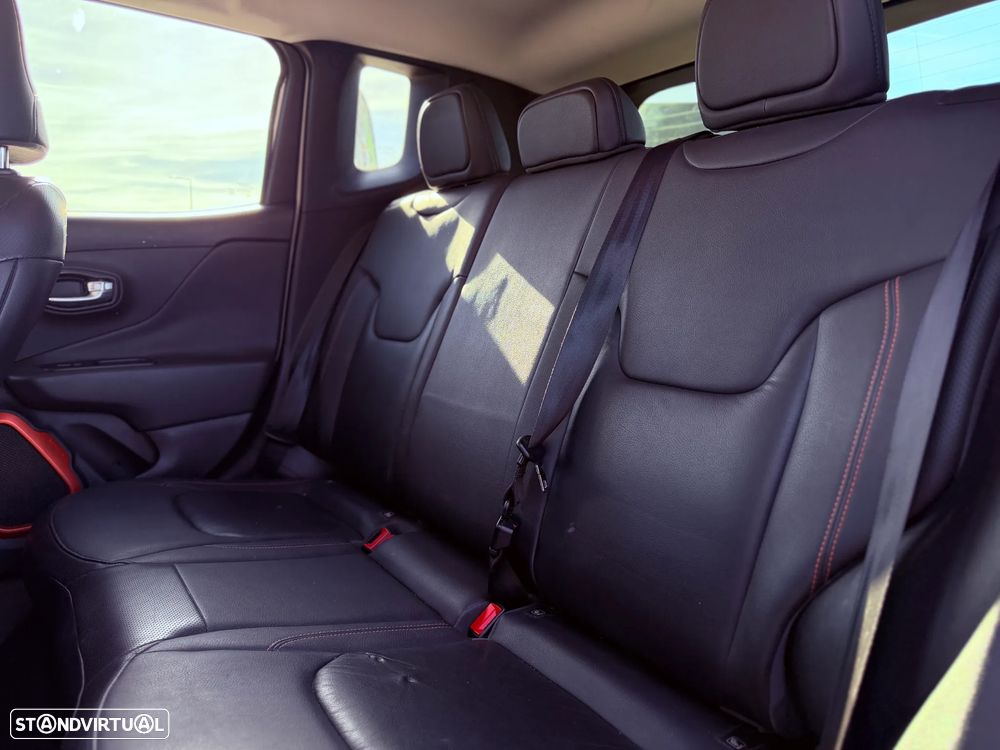 Jeep Renegade 1.6 MultiJet Opening Edition S&S - 26