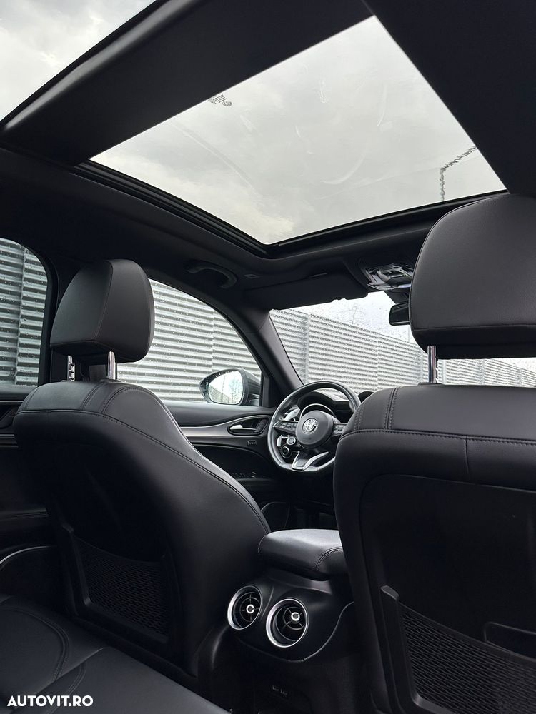Alfa Romeo Stelvio 2.0 Turbo AWD AT8 Veloce - 12