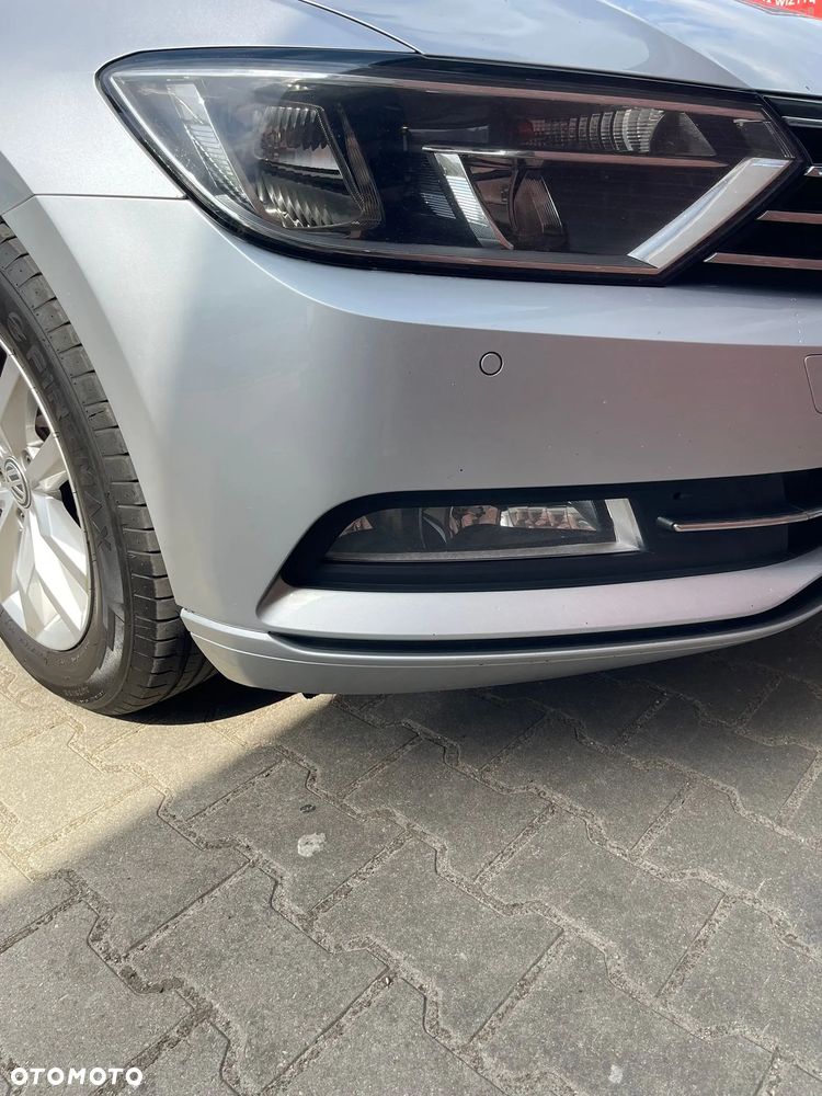 Volkswagen Passat - 2