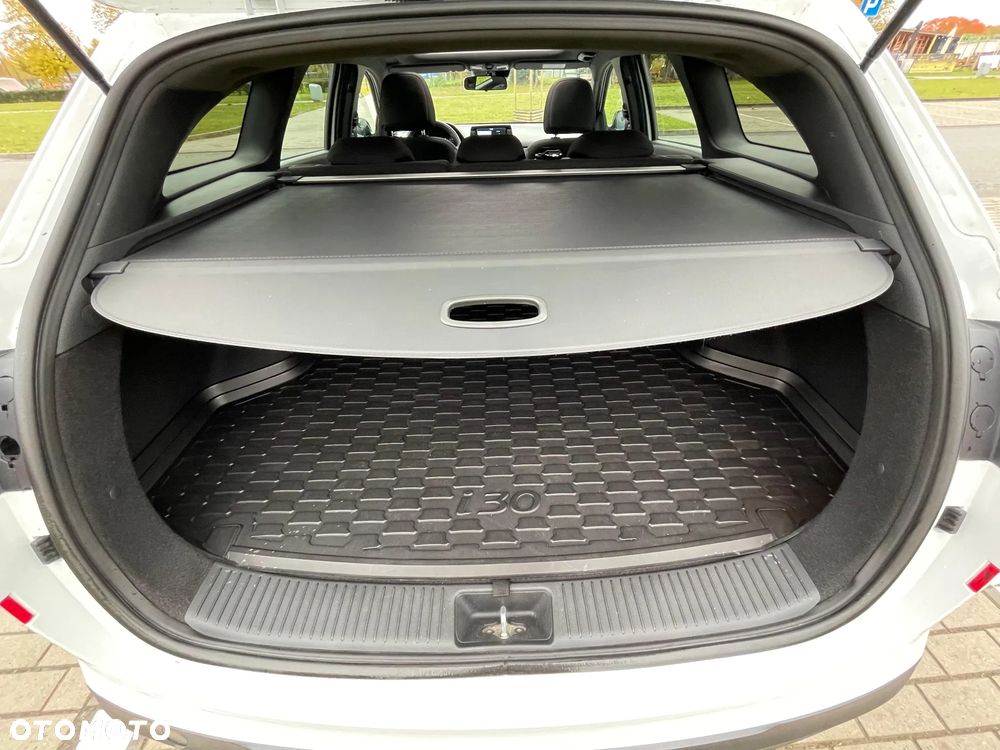Hyundai i30 1.4 T-GDI DCT Premium - 25