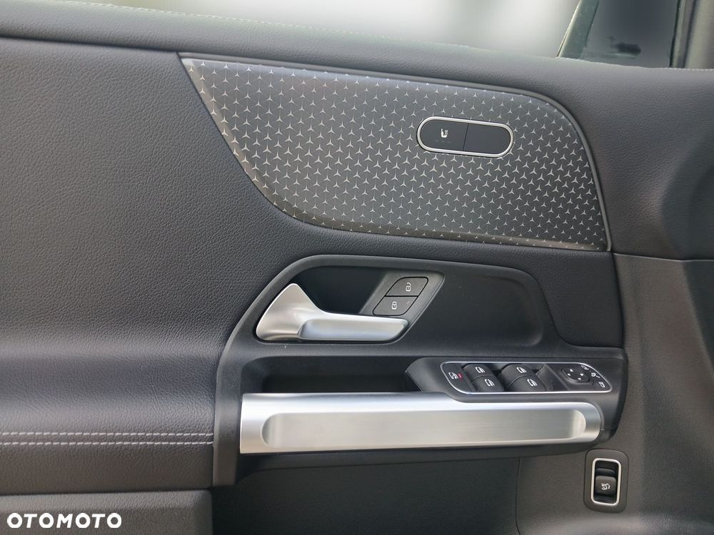 Mercedes-Benz GLB 200 Progressive 7G-DCT - 21