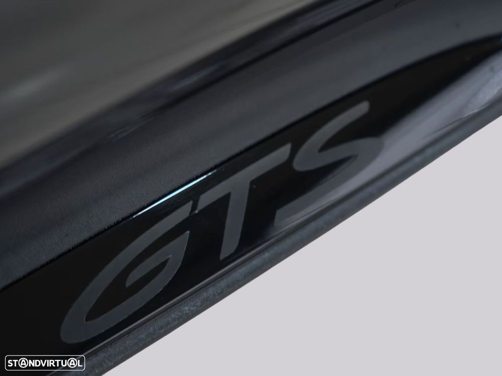 Porsche Taycan Sport Turismo - 16