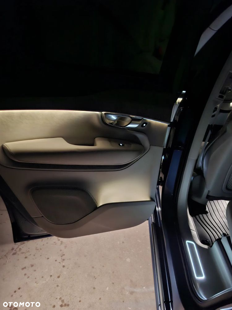 Volvo XC 90 T8 AWD Plug-In Hybrid Plus Bright 7os - 37