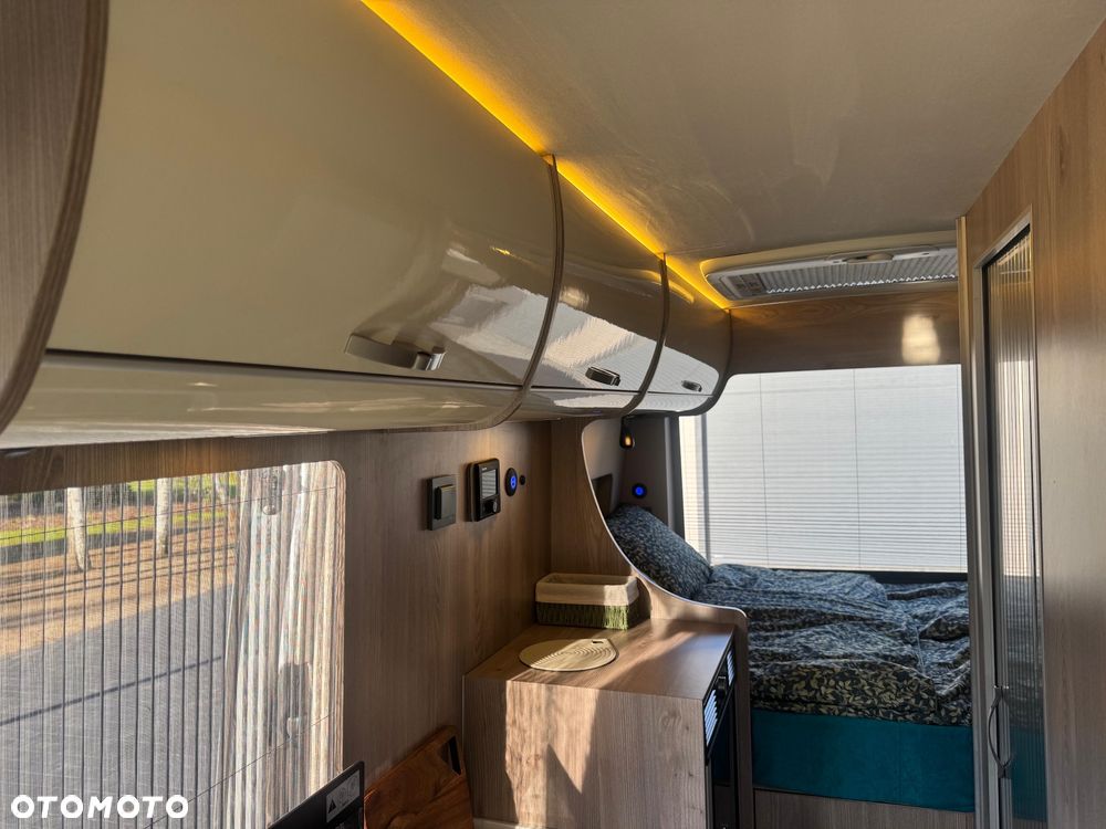 Mercedes-Benz Sprinter 319 Kamper - 9