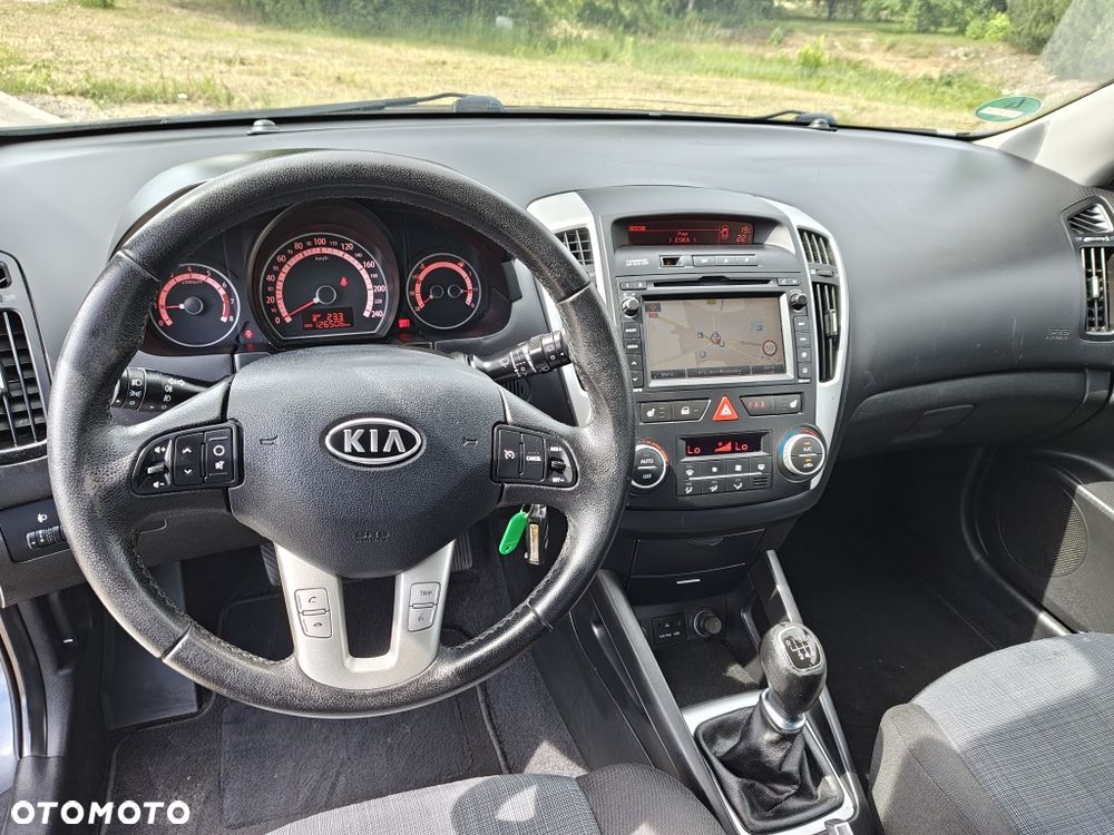 Kia Ceed - 7