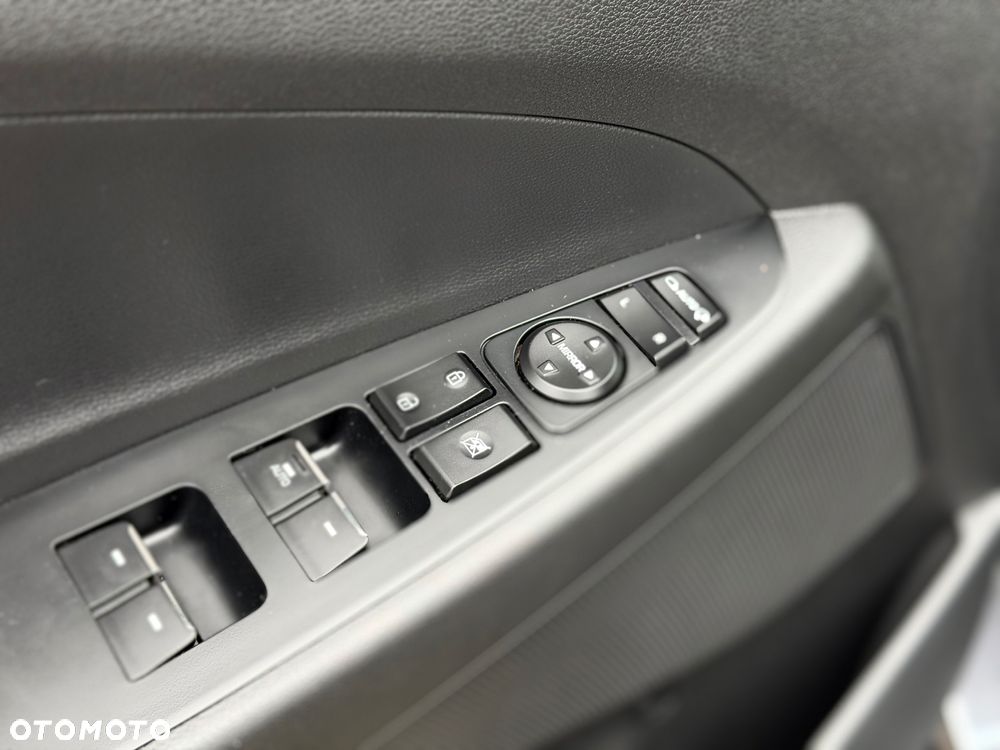 Hyundai Tucson 2.0 CRDI 4WD Automatik Premium - 17