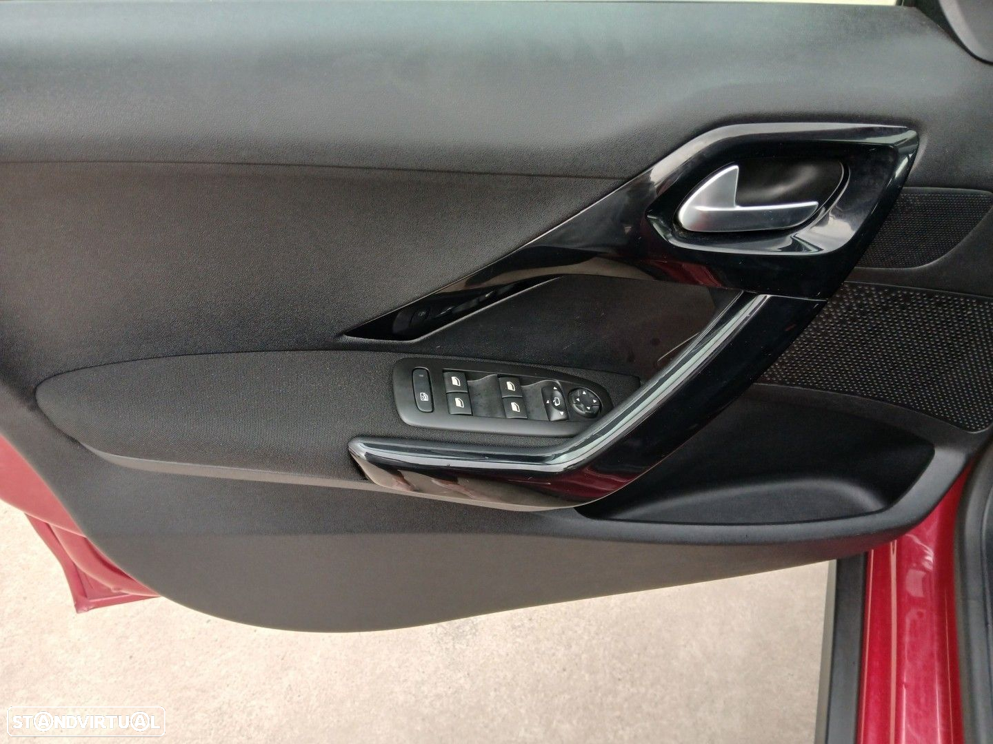 Peugeot 2008 1.2 PureTech Signature - 14