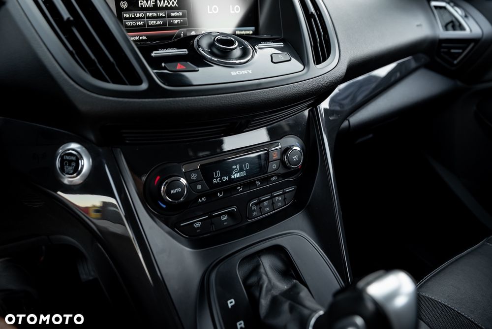 Ford Kuga - 32