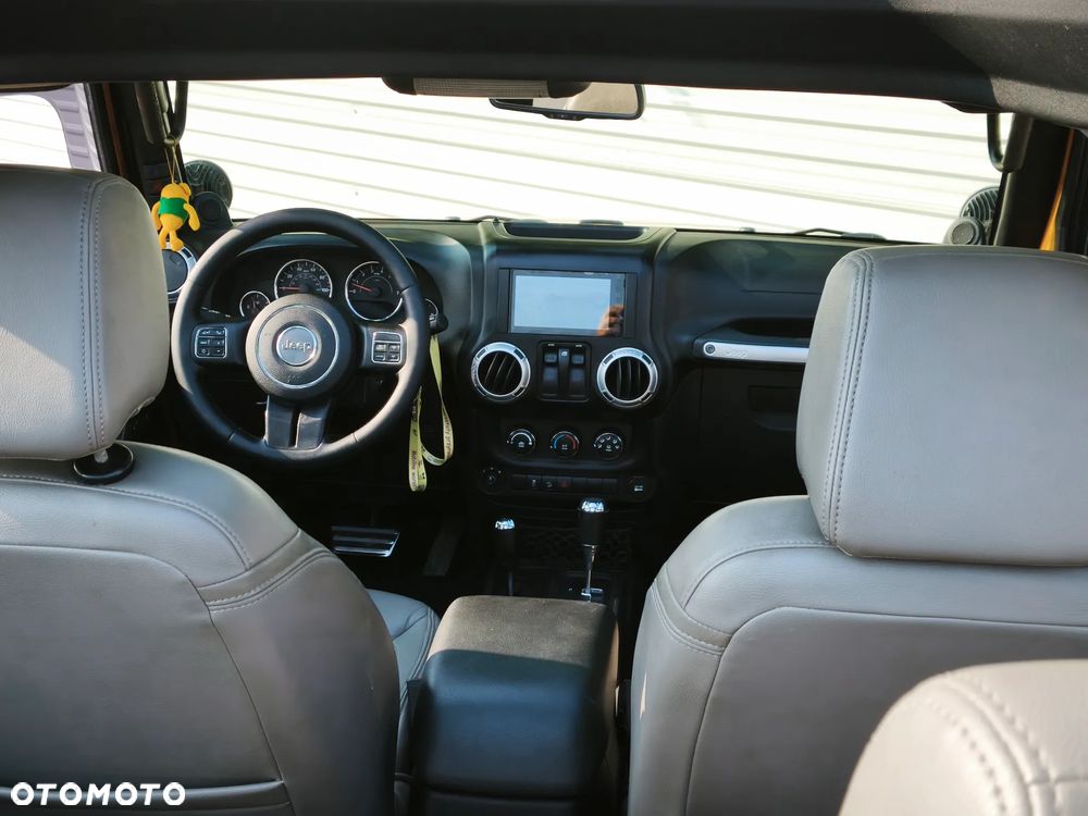 Jeep Wrangler - 21